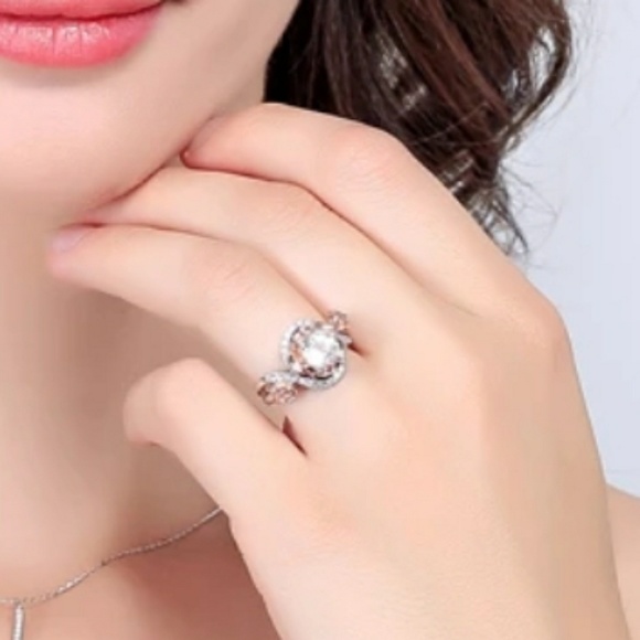 NWOT Rose 1 Karat Topaz Ring Size 7 - Picture 5 of 8